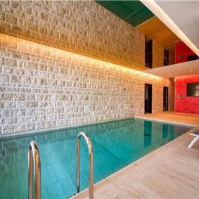 6 bedroom villa with pool and roof terrace, Sveti Stefan, sleeps 12